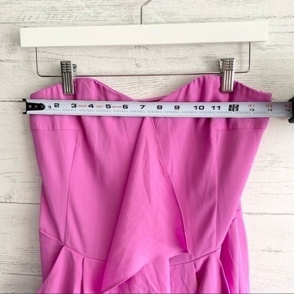 Express Sweetheart Neckline Ruffle Romper - Picture 10 of 12